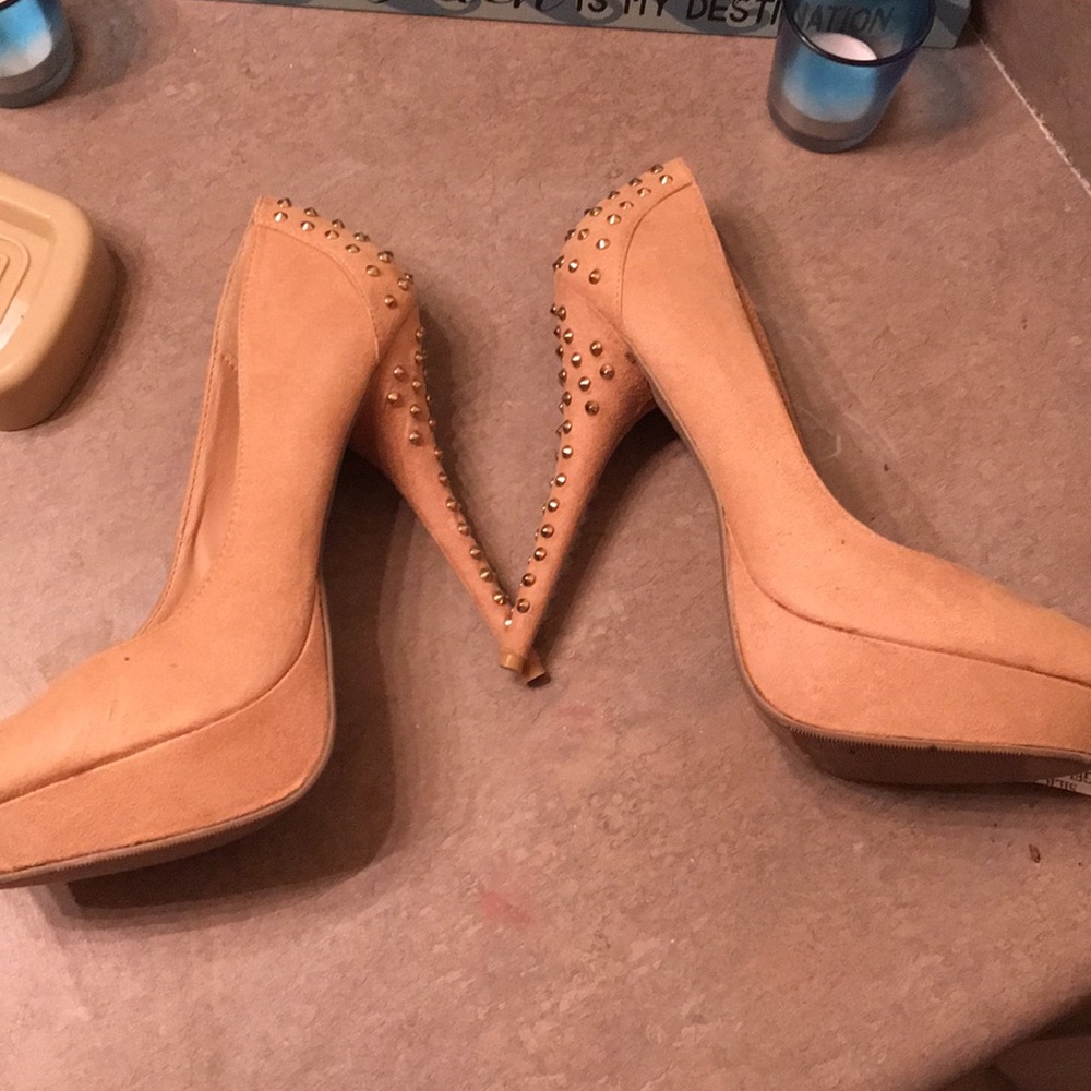 Shoes - Picture 6 of 6